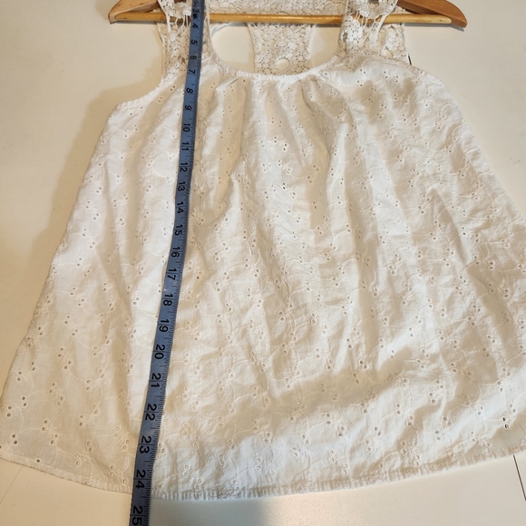 Paper Crane Eyelet Crochet Boho Sleeveless White Top - Picture 4 of 7